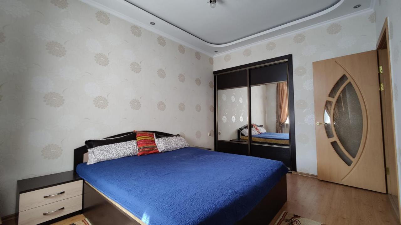 Stefan Cel Mare 64 Apartamento Chisinau Exterior foto