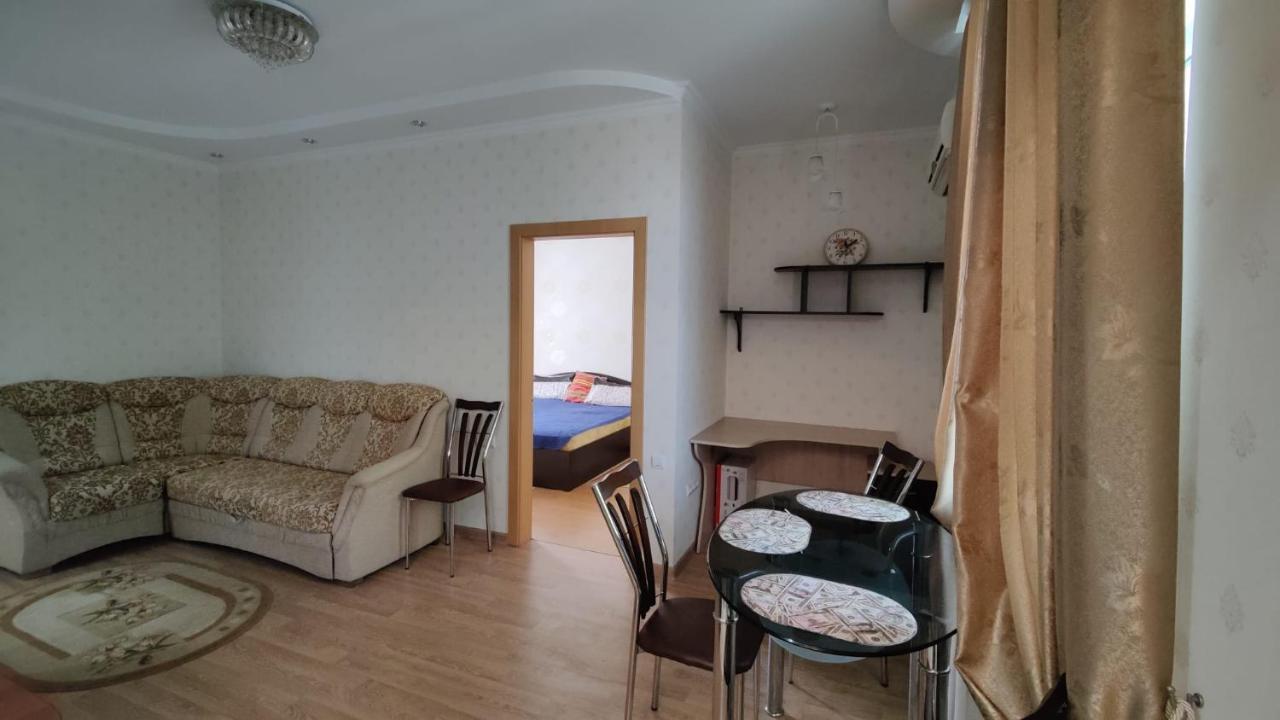 Stefan Cel Mare 64 Apartamento Chisinau Exterior foto